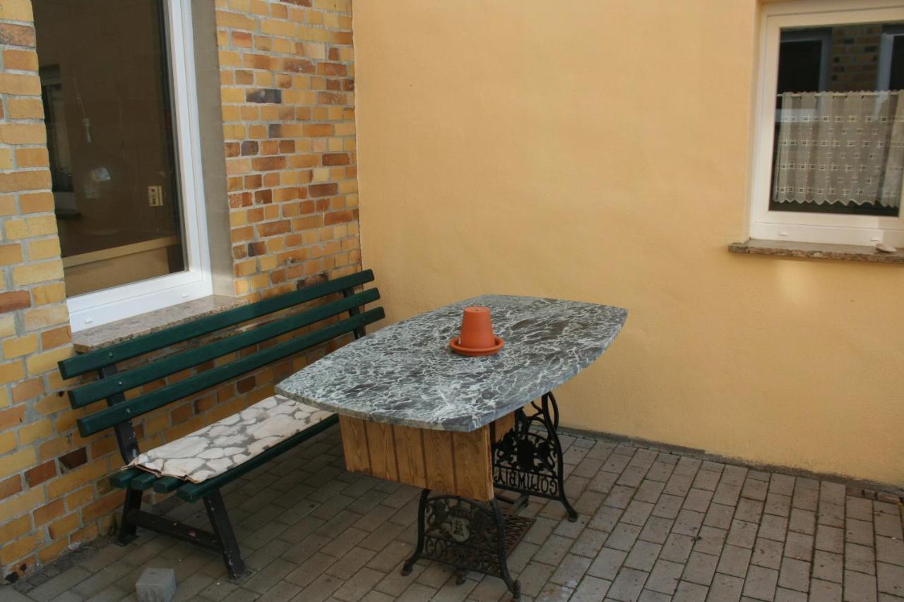 Gaestehaus Zur Bienerei Bad Schmiedeberg Exteriör bild